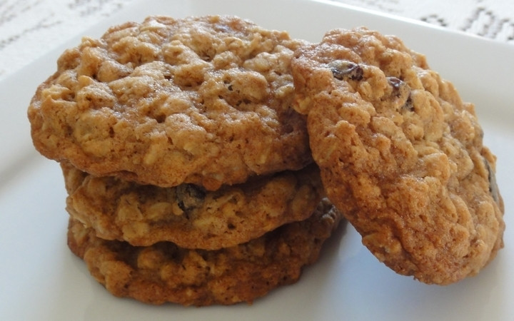 Quaker Oats Oatmeal Raisin Cookies
 Quaker Vanishing Oatmeal Raisin Cookies Recipe