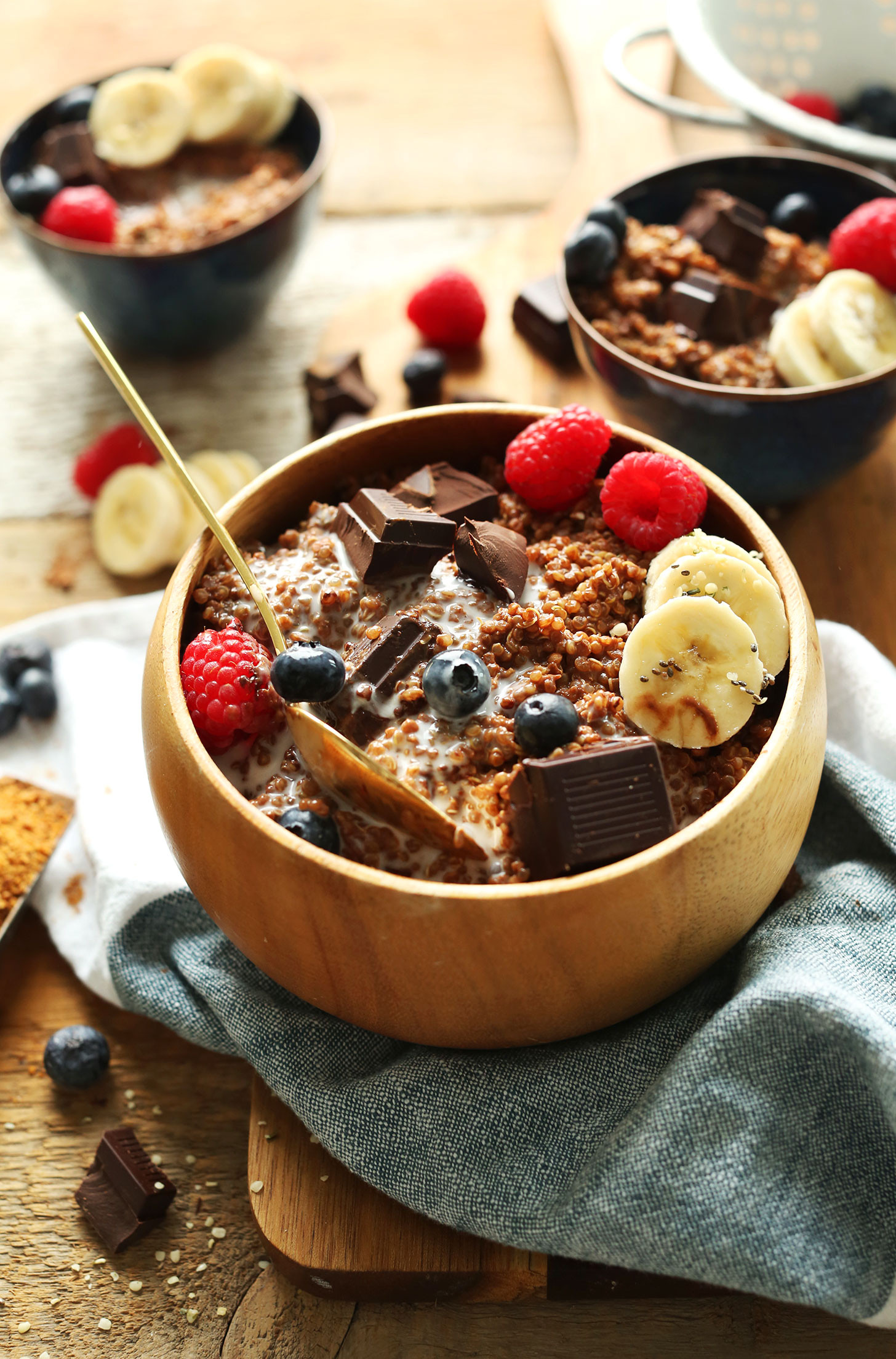 Quinoa Breakfast Bowl
 Healthy Dark Chocolate Quinoa Breakfast Bowl