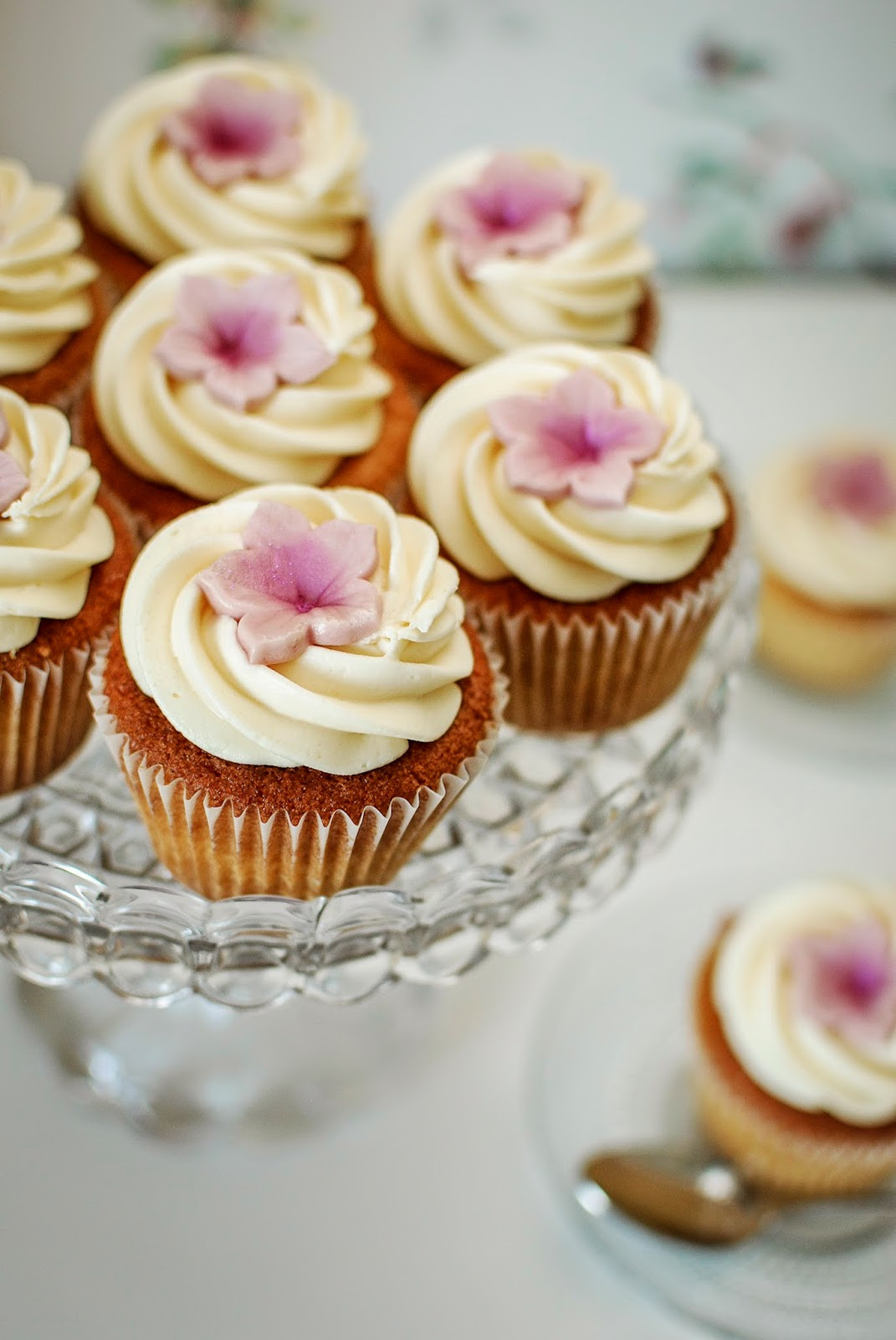 Rhubarb Custard Cupcakes
 Rhubarb and Custard Cupcakes Katie Cakes