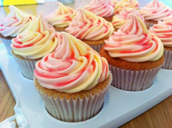 Rhubarb Custard Cupcakes
 Rhubarb and Custard Cupcakes