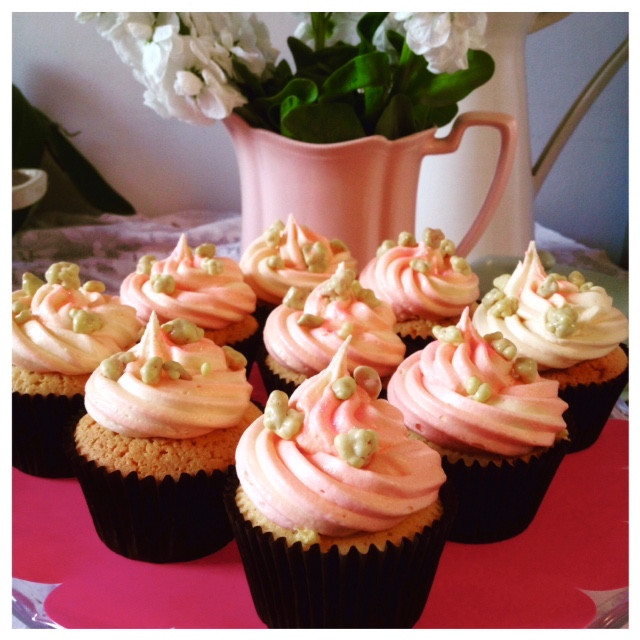 Rhubarb Custard Cupcakes
 Rhubarb rhubarb… with custard in a cupcake Standard Issue