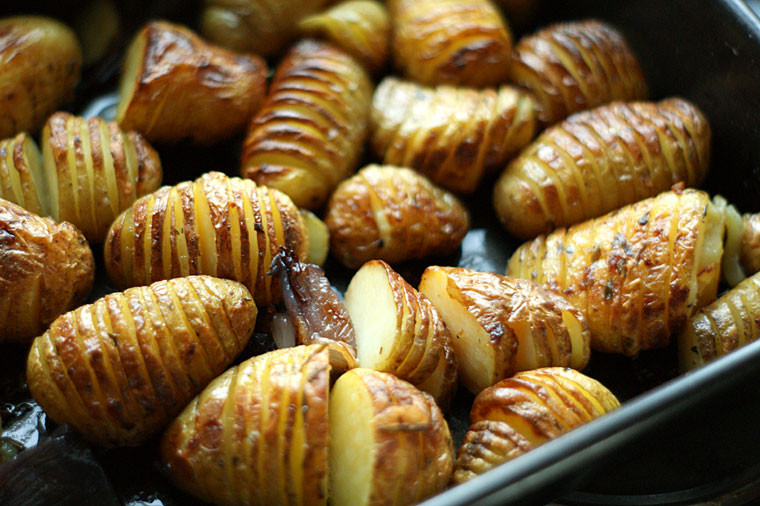 Roasted New Potatoes
 new potato recipe