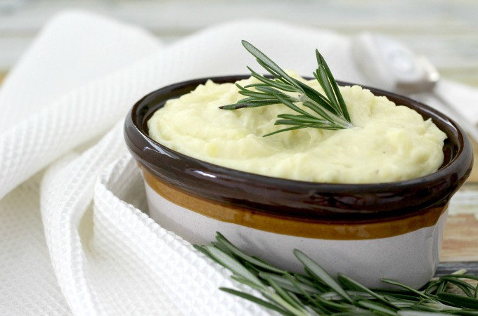 Rosemary Garlic Mashed Potatoes
 Rosemary Garlic Mashed Potatoes