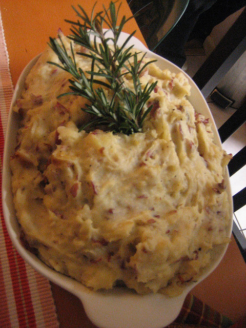 Rosemary Garlic Mashed Potatoes
 Fingerling Potatoes with Roasted Garlic and Chives STL Cooks