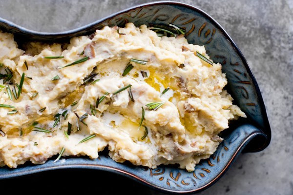 Rosemary Garlic Mashed Potatoes
 Slow Cooker Rosemary Garlic Mashed Potato Recipe