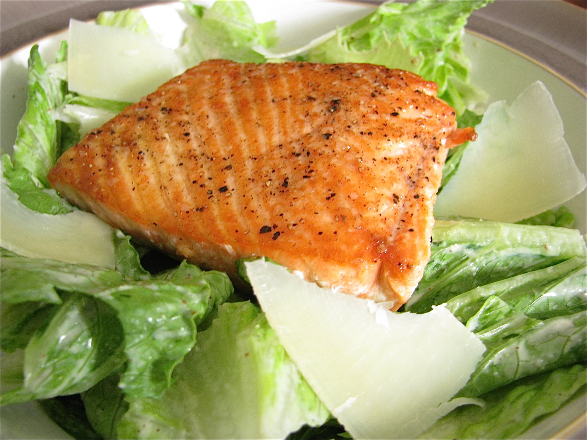 Salmon Caesar Salad
 Salmon Caesar Salad