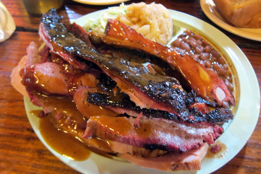 Salt Lick Bbq Sauce
 BBQ Chain Restaurant Recipes Salt Lick BBQ Brisket