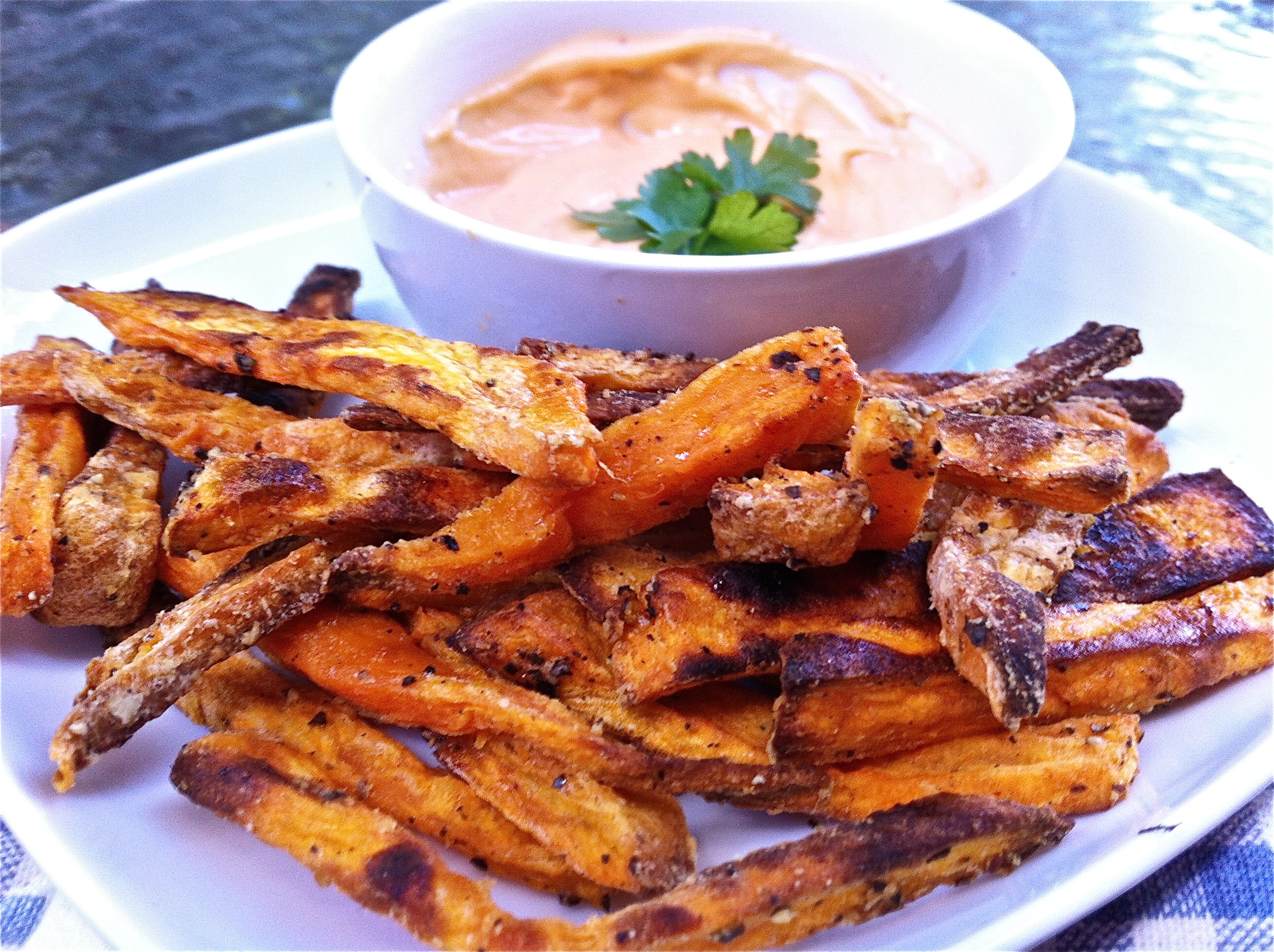 Sauce For Sweet Potato Fries
 Sweet Potato Fries with Sriracha Mayo Dipping Sauce – Food