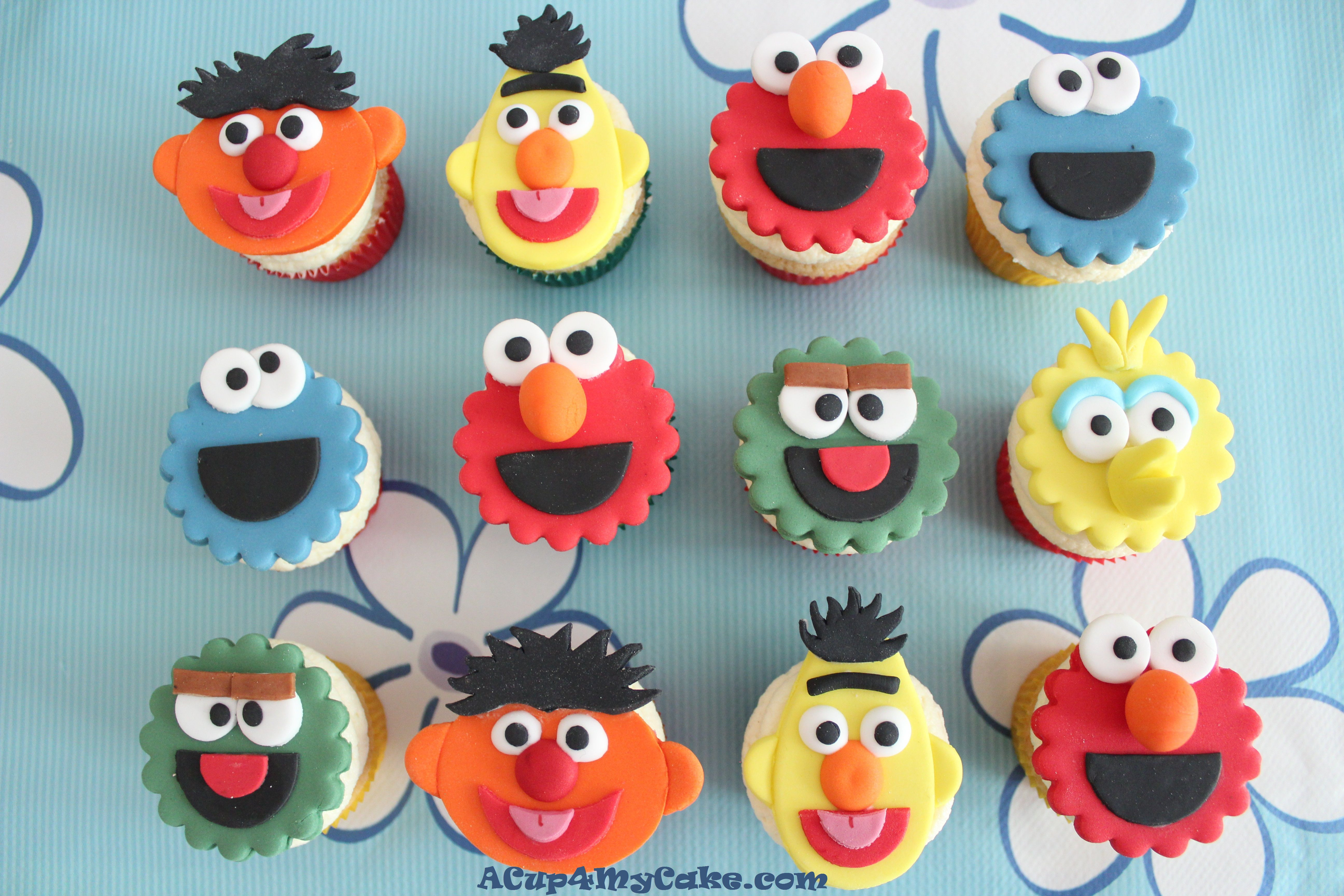 Sesame Street Cupcakes
 Cookie Monster Cake & Sesame Street Cupcakes