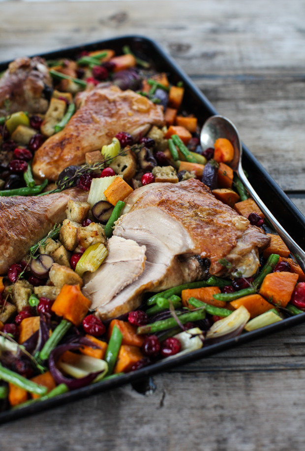 Simple Thanksgiving Dinners
 Sheet Pan Turkey Dinner