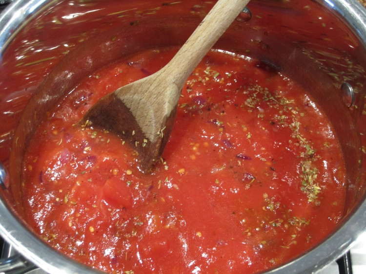 Simple Tomato Sauce
 Jamie Oliver s Tuna Meatballs recipe