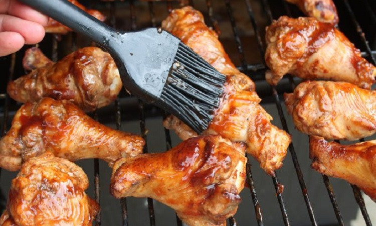 Smoked Chicken Wings Electric Smoker
 Smoked Chicken Wings in a Digital Electric Smoker