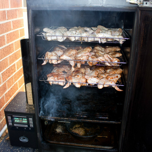 Smoked Chicken Wings Electric Smoker
 Smoked Chicken Wings recipe done in the Bradley Smoker