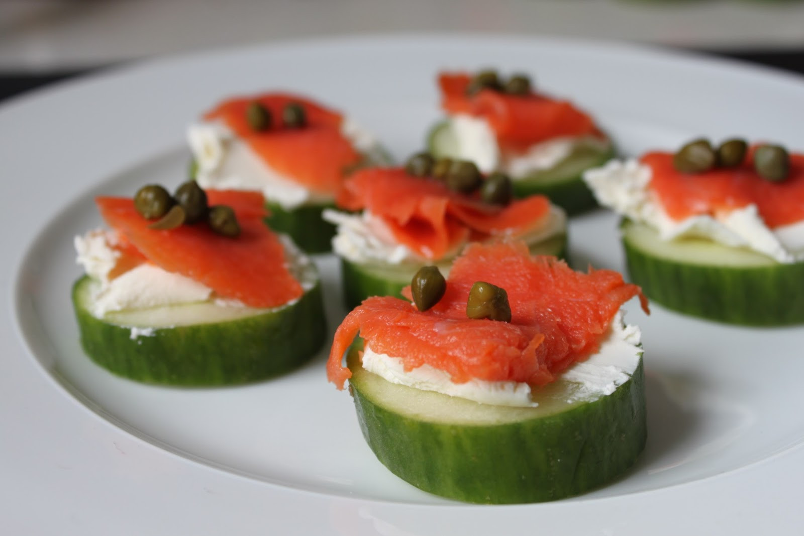 Smoked Salmon Appetizer With Cucumber
 Smoked Salmon Cucumber Appetizer