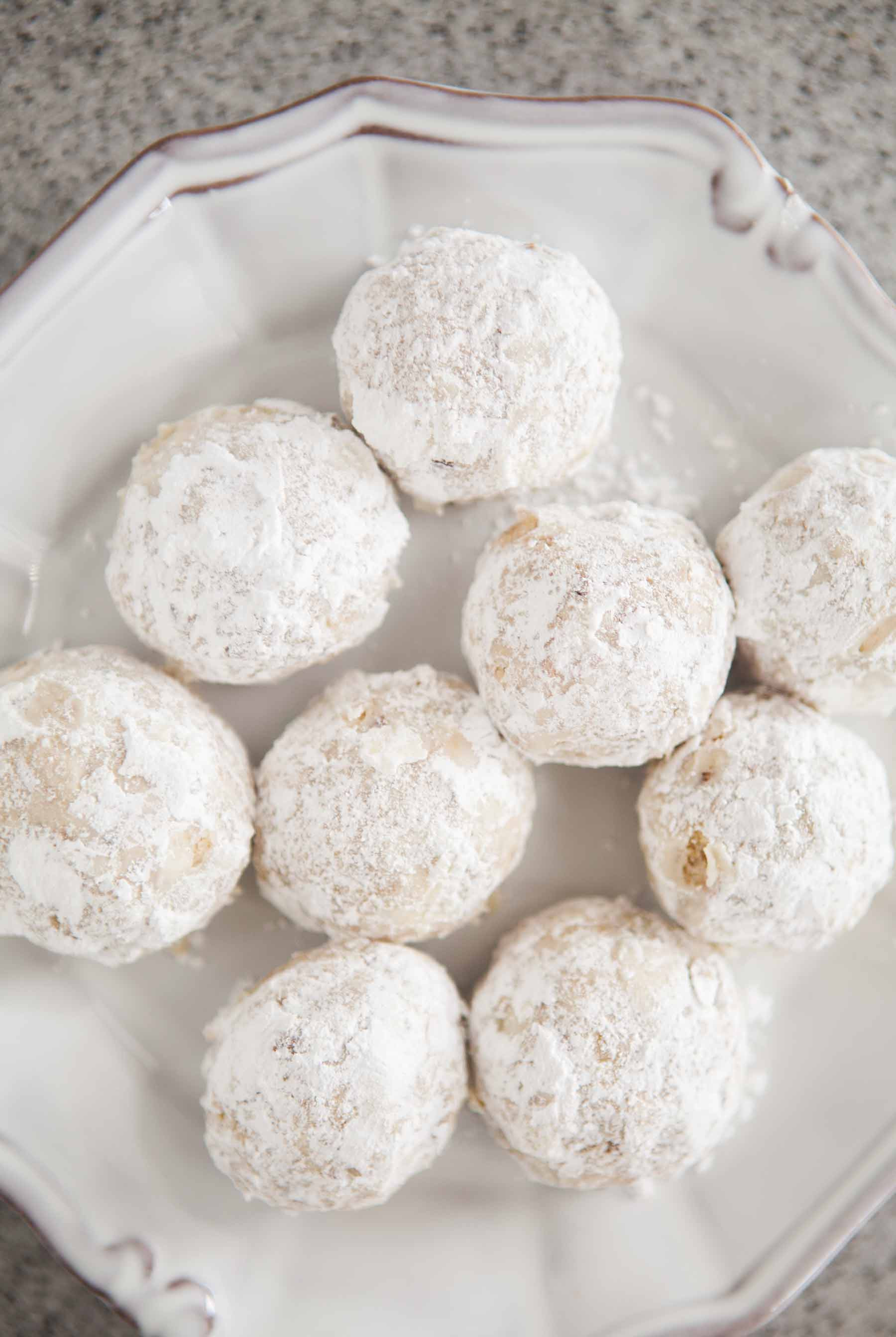 Snowball Cookies Recipe
 Walnut Snowball Cookies Recipe