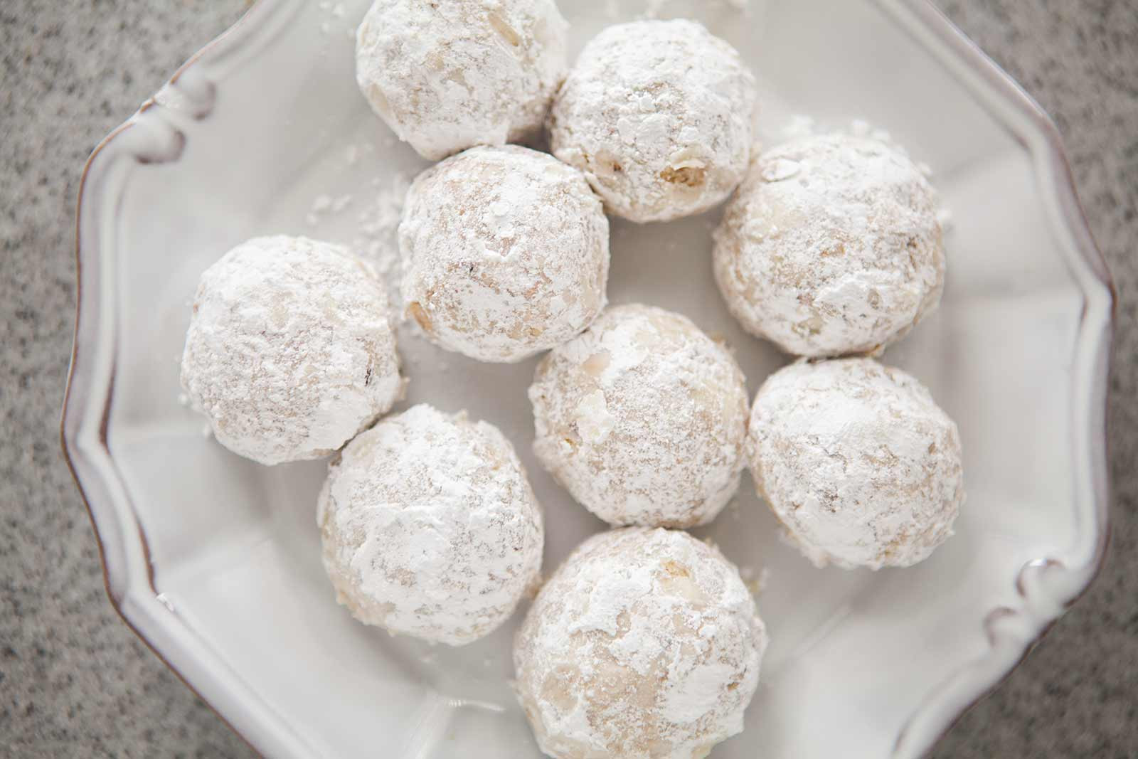 Snowball Cookies Recipe
 Walnut Snowball Cookies Recipe