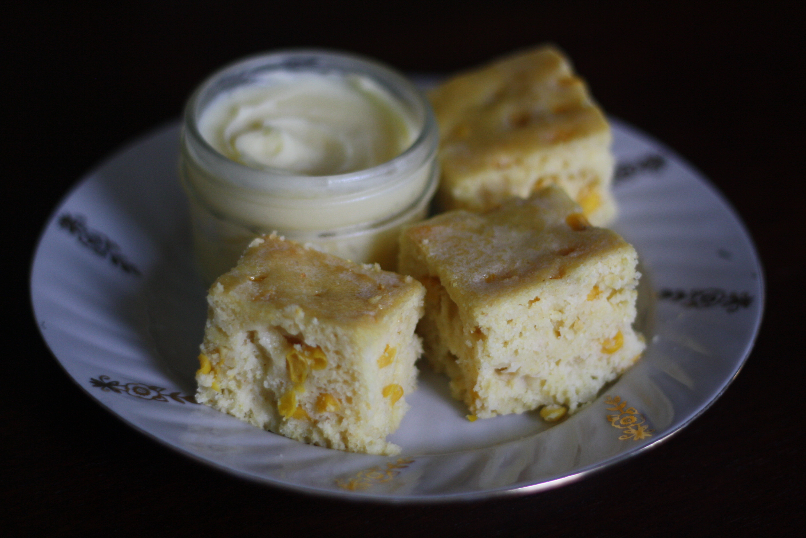 Sour Cream Cornbread
 sour cream cornbread honey butter