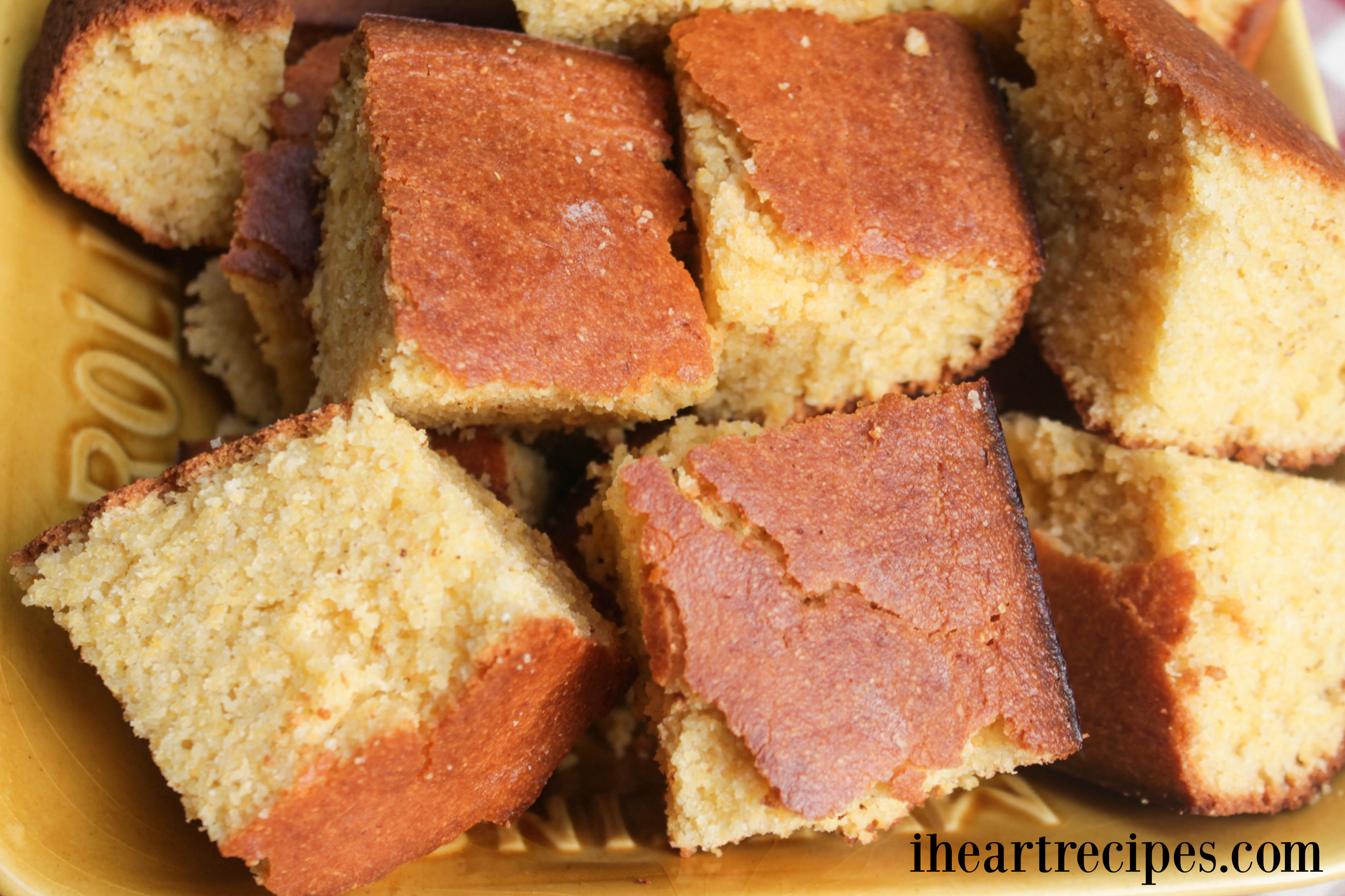 Southern Cornbread Recipe
 Classic Southern Cornbread Recipe