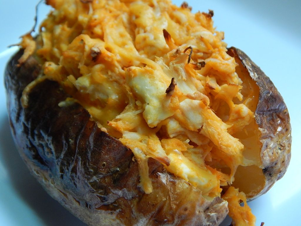 Stuffed Baked Potato
 Buffalo chicken stuffed baked potato Drizzle Me Skinny