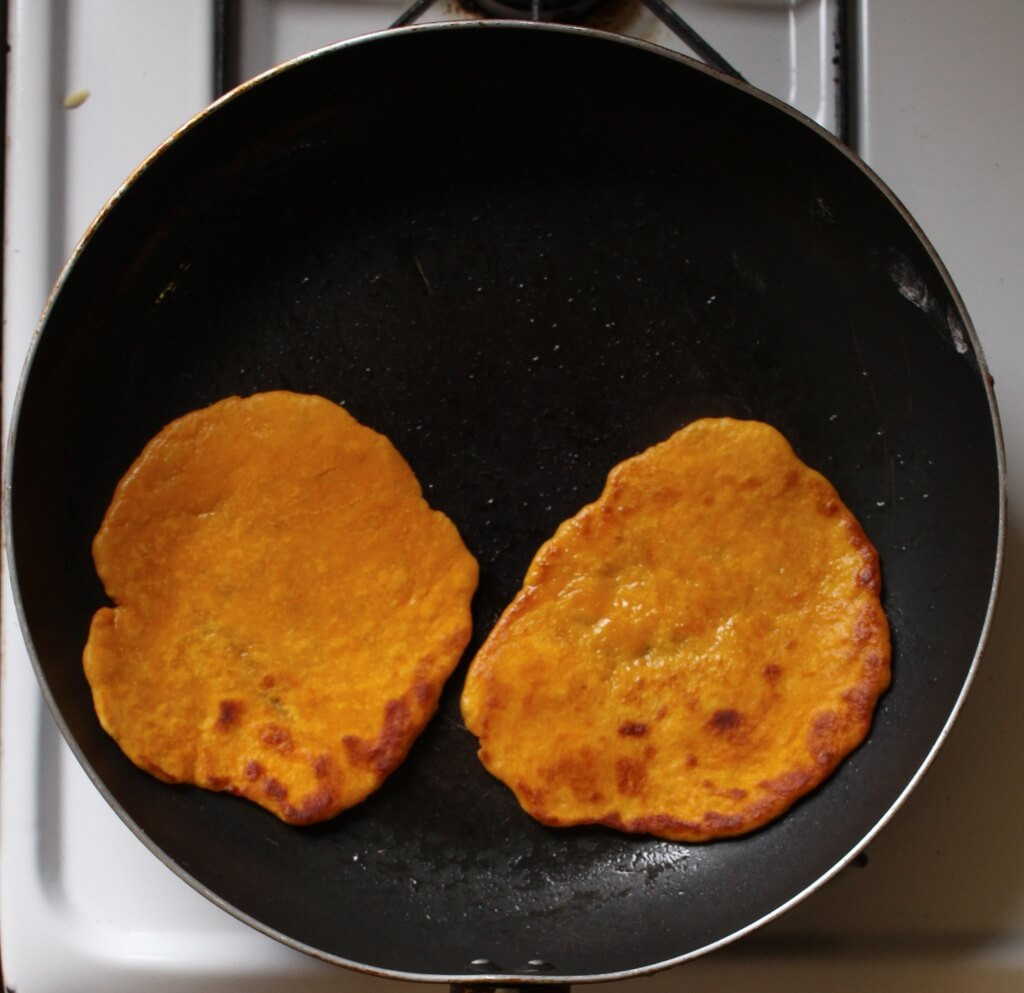 Sweet Potato Flatbread
 Sweet Potato Flatbread ly 2 Ingre nts