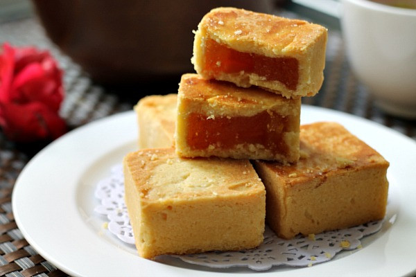 Taiwanese Pineapple Cake
 my bare cupboard Taiwanese pineapple shortcakes pastry