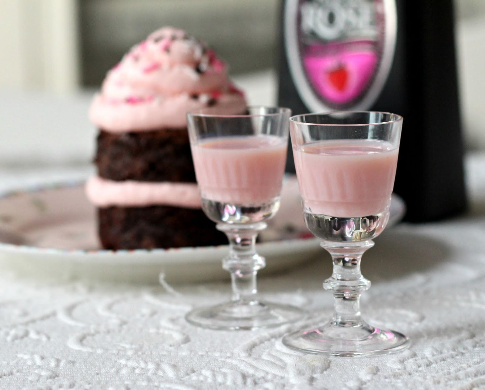 Tequila Rose Drinks Recipes
 Tequila Rose Strawberry Cream Frosting