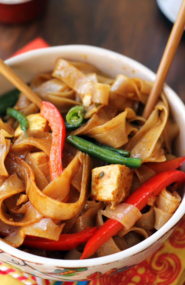 Thai Drunken Noodles Recipe
 Drunken Noodles with Tofu and Peppers