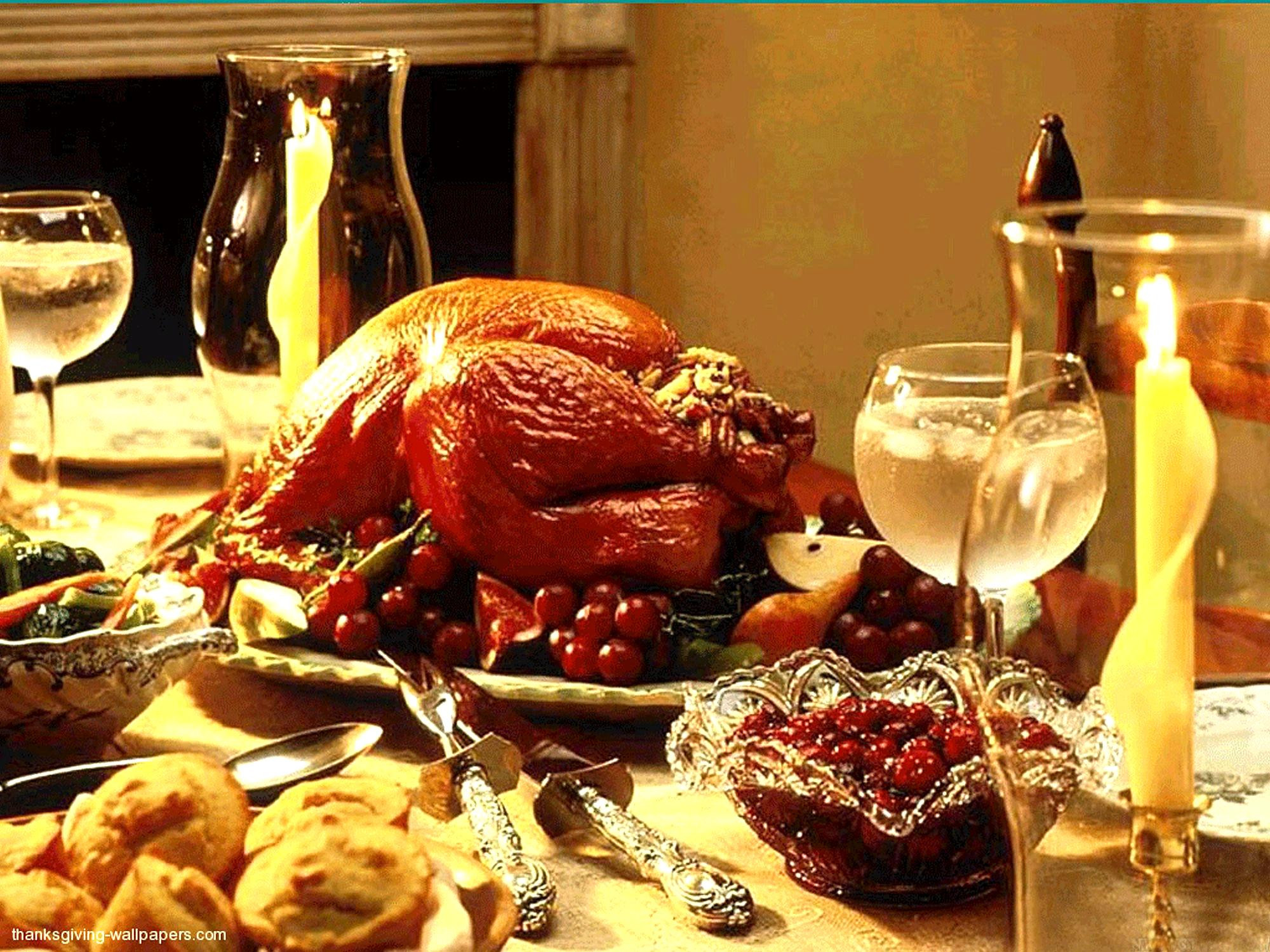 Thanksgiving Dinner Table
 Thanksgiving Day House Preparation