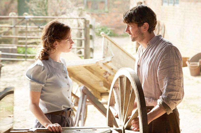 The Guernsey Literary And Potato Peel Pie Society Netflix
 リリー・ジェームズ主演『The Guernsey Literary and Potato Peel Pie