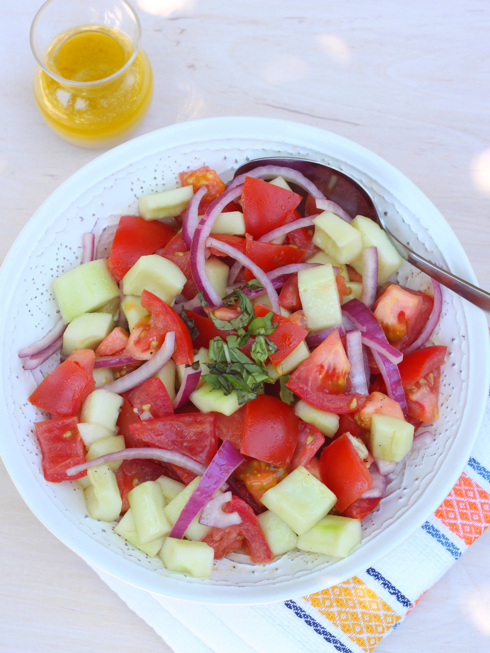 Tomato Onion Cucumber Salad
 Tomato Cucumber and Red ion Salad mason jar salads