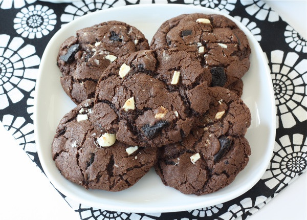 Triple Chocolate Cookies
 Triple Chocolate Oreo Chunk Cookie Recipe