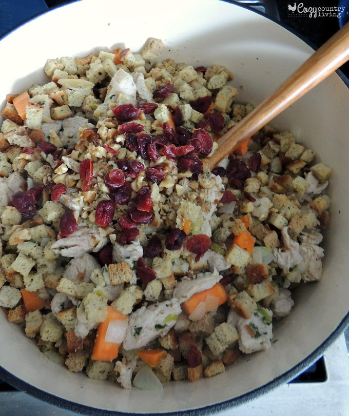 Turkey Stuffing Casserole
 e Pot Turkey & Stuffing Casserole