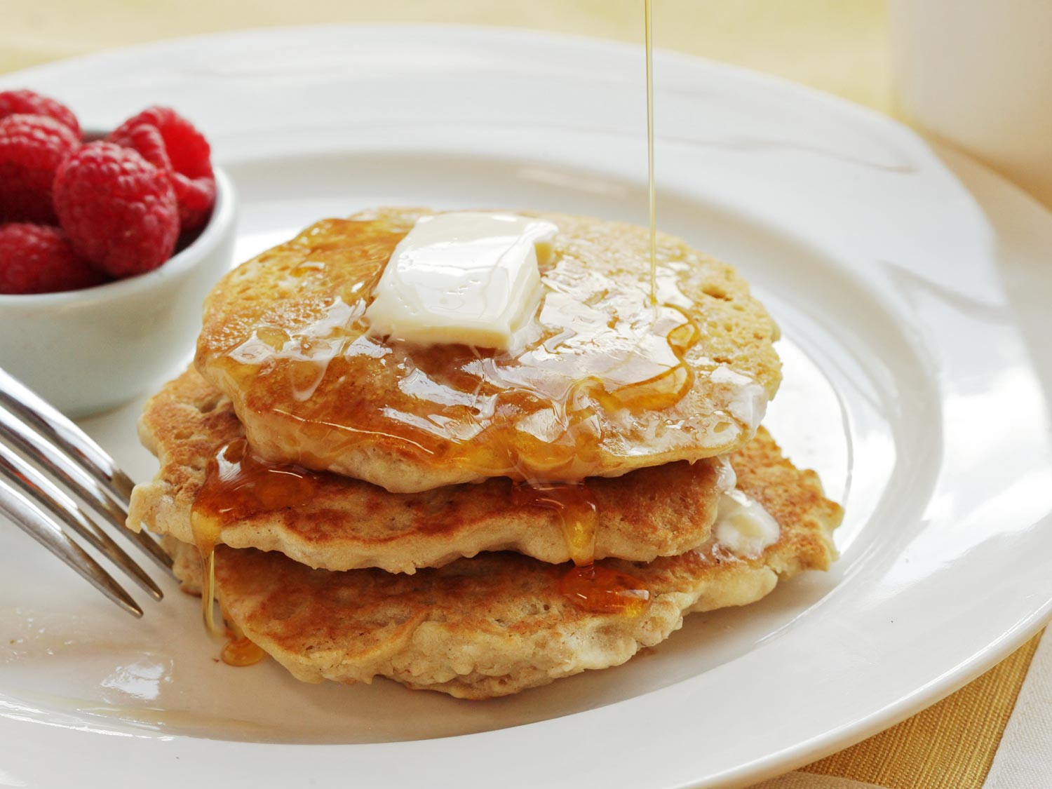 Vegan Oatmeal Pancakes
 How to Make Light and Fluffy Vegan Oatmeal Pancakes With