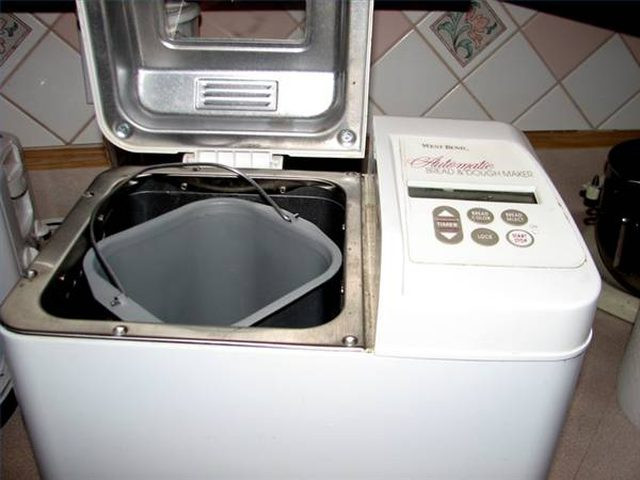 West Bend Bread Maker Recipes
 How to Use a West Bend Bread Machine