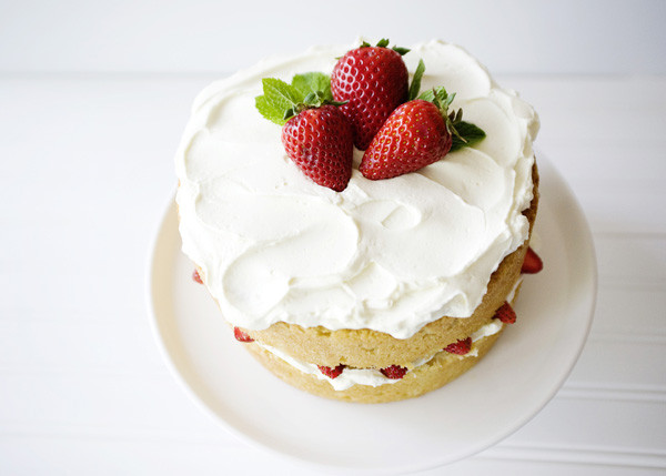 White Cake With Strawberries
 White Chocolate Strawberry Cake Baked Bree