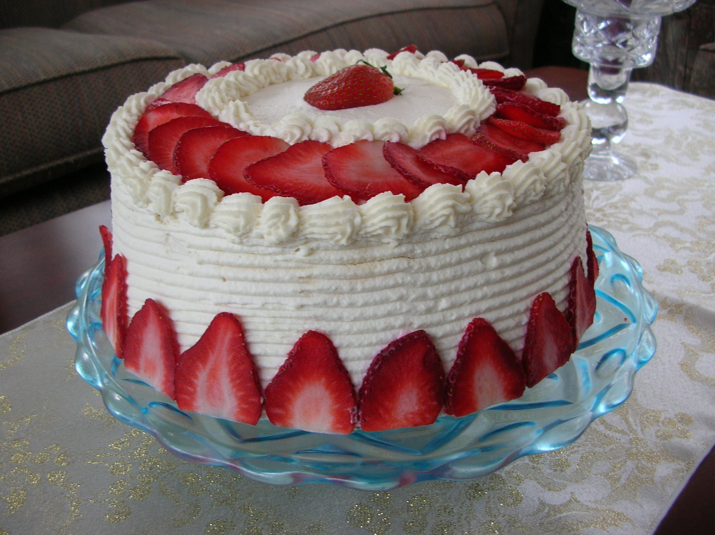 White Cake With Strawberries
 White Chocolate Strawberry Cake