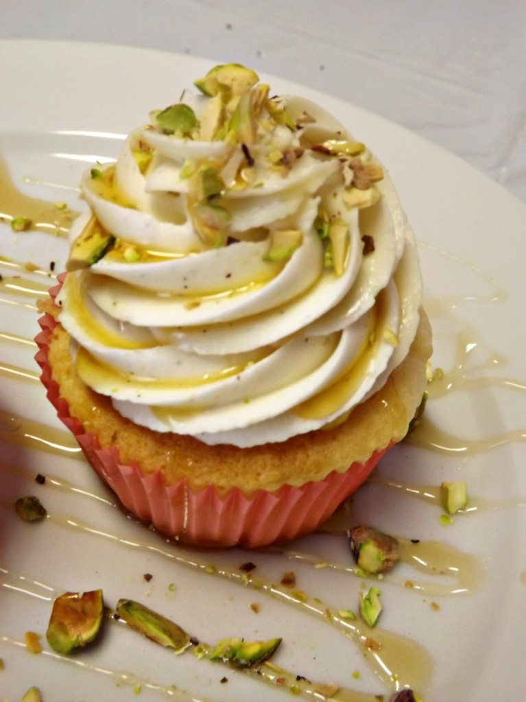 White Chocolate Cupcakes
 White Chocolate Cupcakes With Honey Pistachio Frosting