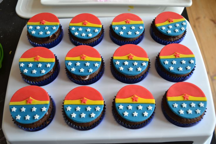 Wonder Woman Cupcakes
 Wonder Woman Cupcakes cake design and ideas