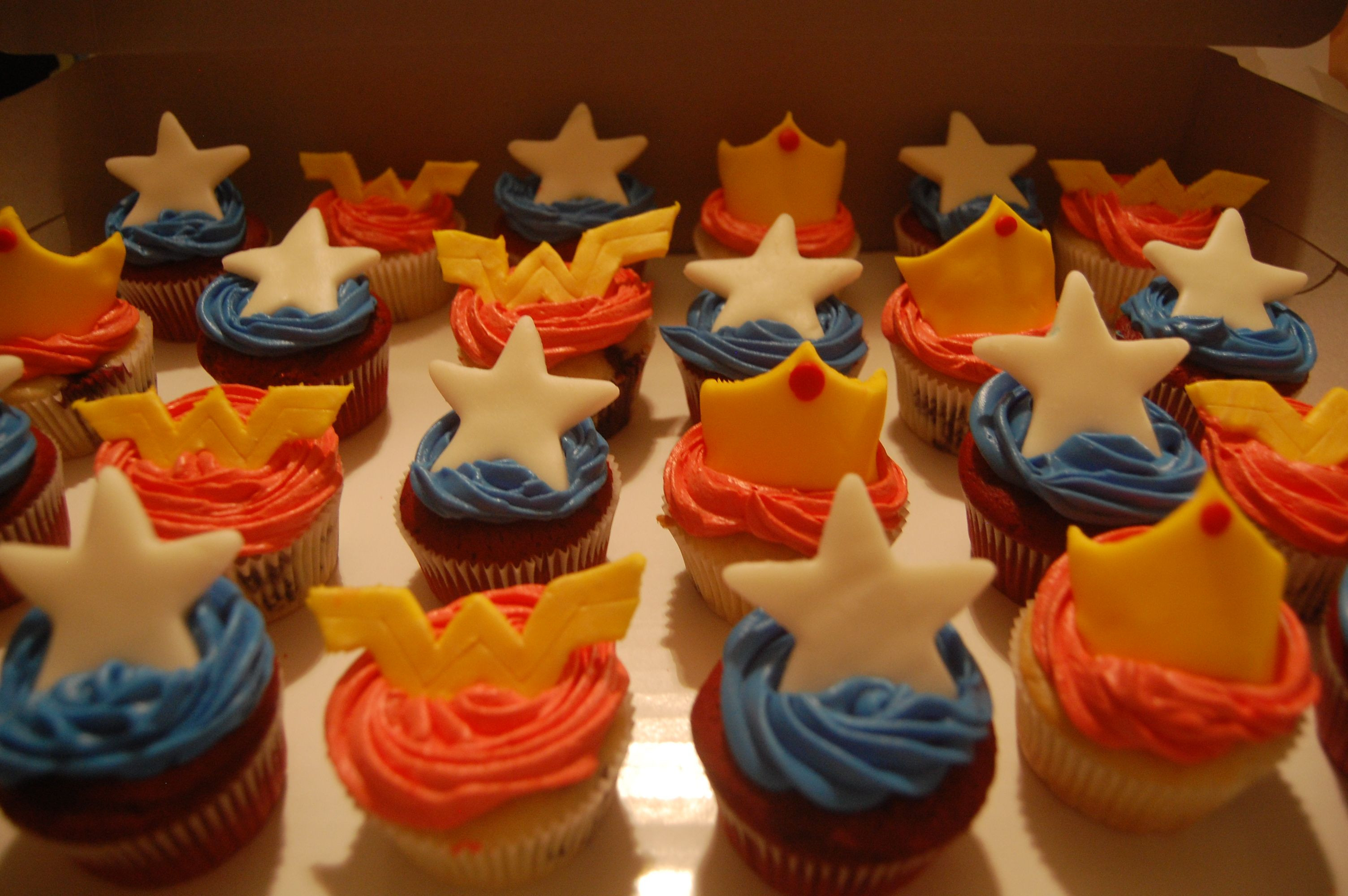 Wonder Woman Cupcakes
 3008px