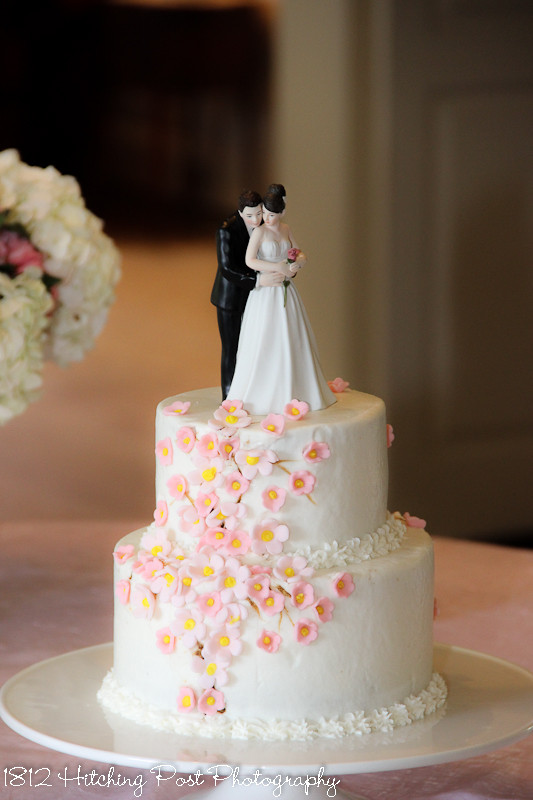 2 Tier Wedding Cakes
 Two tier Wedding Cakes