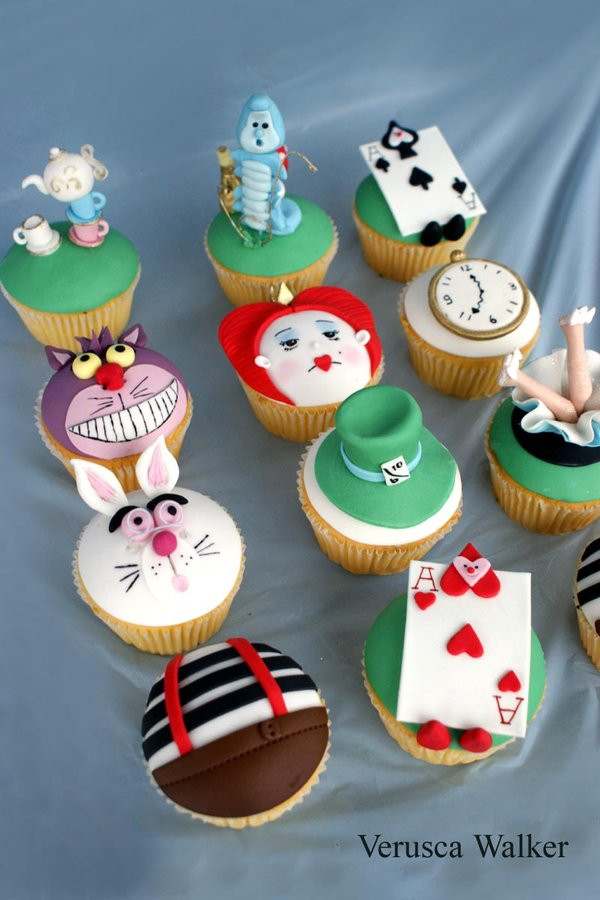 Alice In Wonderland Cupcakes
 Alice in Wonderland Cupcakes by Verusca on DeviantArt