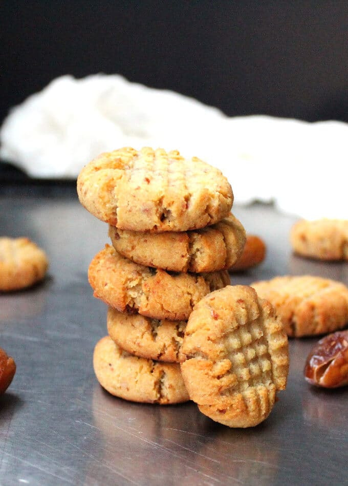 Almond Flour Shortbread Cookies
 Vegan Almond Flour Shortbread Cookies naturally sweetened