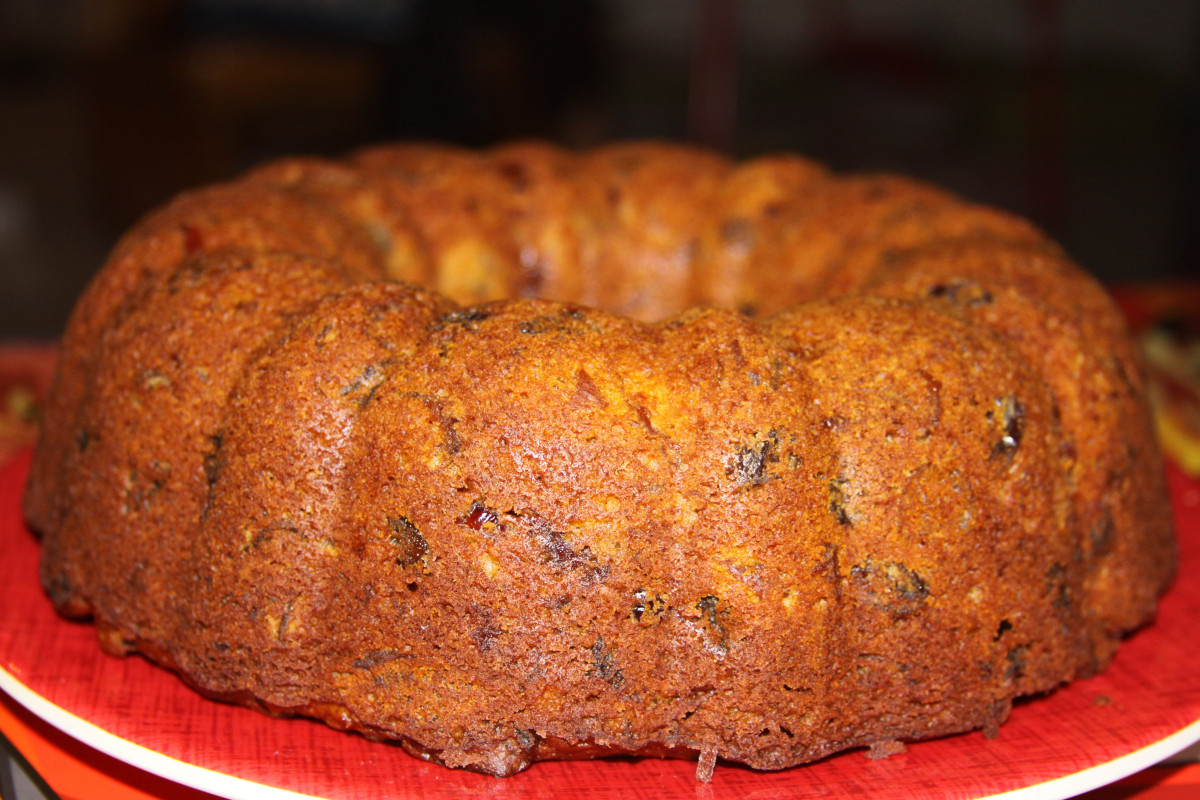 Alton Brown Fruitcake
 Holiday Cooking – Alton Brown’s Fruit Cake