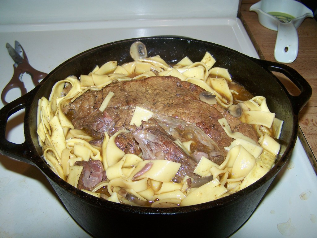 Amish Beef And Noodles
 Amish Style Beef and Noodles Cast Iron Pan Store