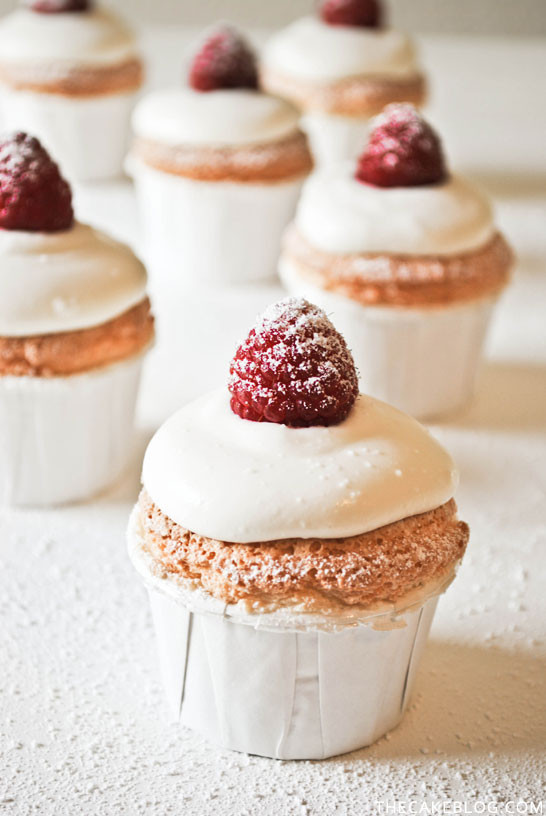 Angel Food Cake Cupcakes
 Snow Angel Cupcakes