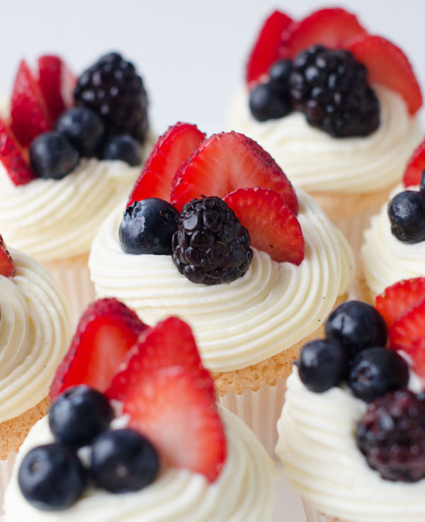 Angel Food Cake Cupcakes
 Lemon Berry Angel Food Cupcakes