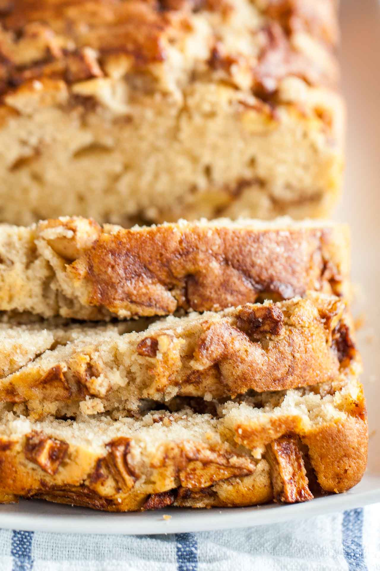 Apple Bread Recipe
 Apple Cinnamon Bread Recipe An easy fall quick bread recipe