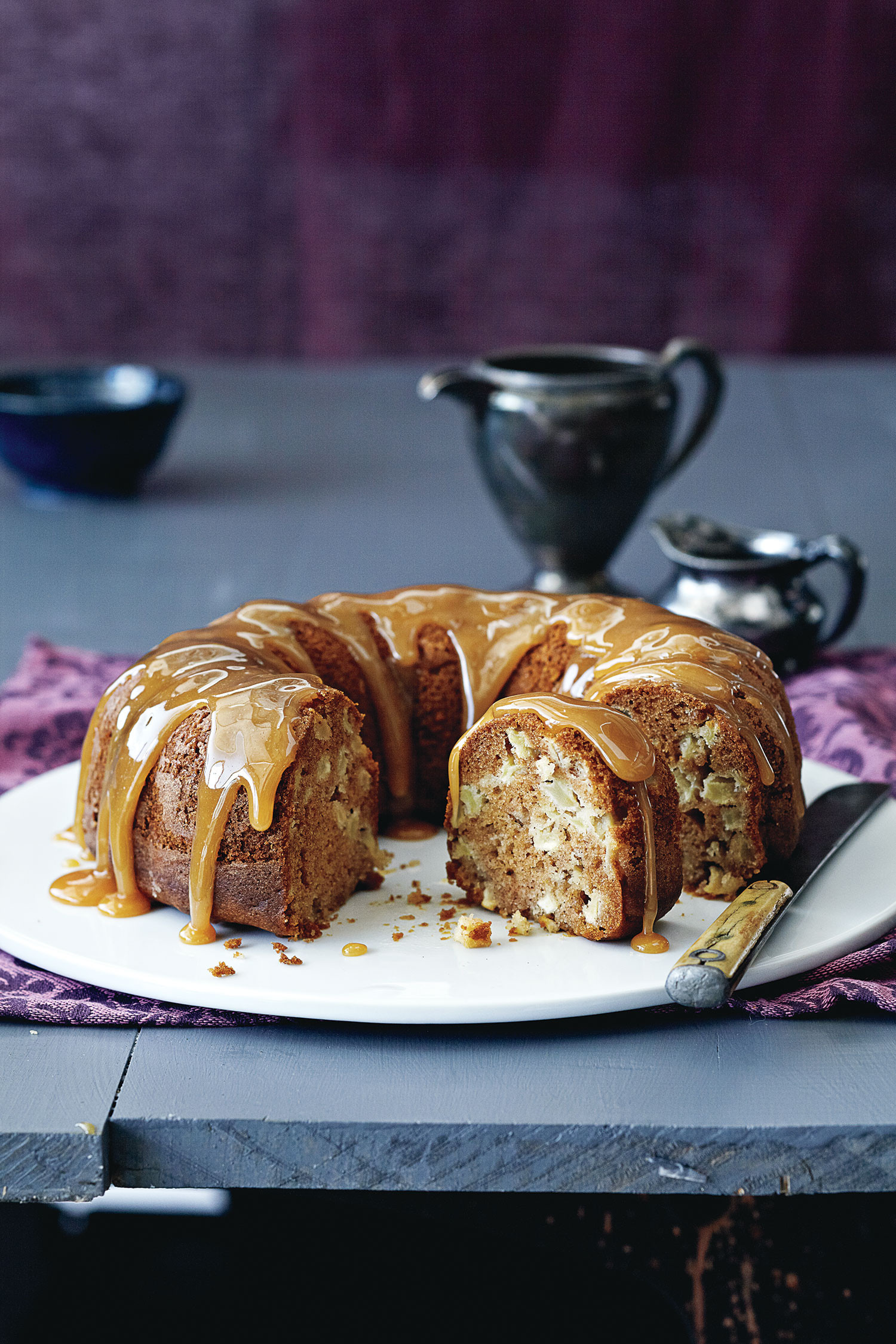 Apple Bundt Cake
 Honey Caramel Apple Bundt Cake