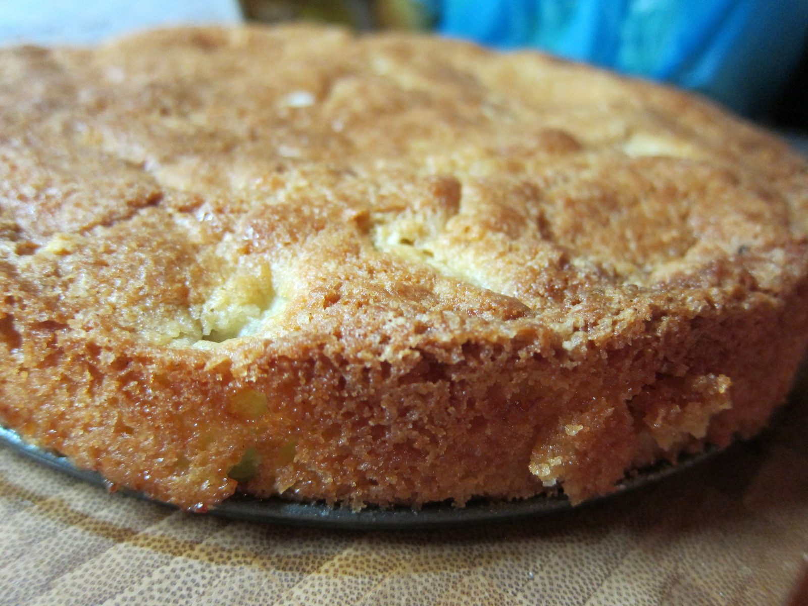 Apple Cake Easy
 The world’s best and easiest apple teacake Scoff & Quaff