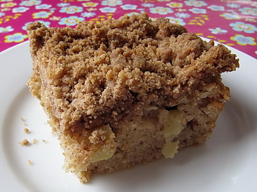 Apple Cinnamon Coffee Cake
 Moist Apple Cinnamon Coffee Cake